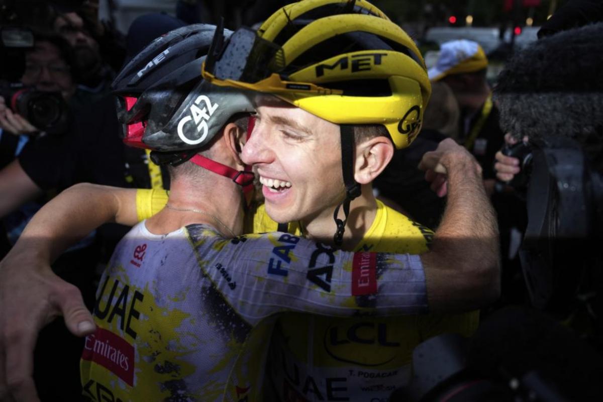 MarcaTMF's tweet card. Menos de un año después de igualar la gesta de Merckx y Roche, el esloveno demuestra que su carrera no ha tocado techo