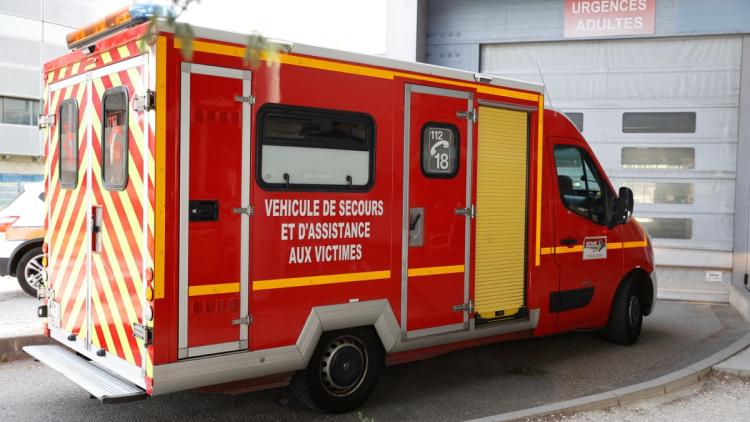 CNEWS's tweet card. Un personne est morte et quatre autres sont portées disparues après l'incendie d'un gîte d'accueil pour personnes handicapées, a annoncé ce lundi la préfecture de
