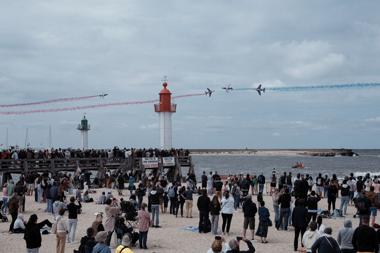 actufr's tweet card. Dimanche, Trouville a accueilli le show aérien French Flyair avec en tête d’affiche la Patrouille de France. Un spectacle qui a réuni plus de 70 000 spectateurs.