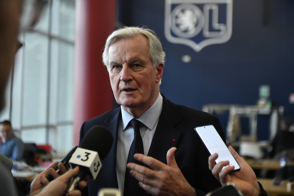 Valeurs's tweet card. En politique, il faut constamment se tenir prêt à toute éventualité. Une formule signée Michel Barnier dans son livre intitulé Ce que j’ai appris de vous (Calmann-Lévy), paru le mois...