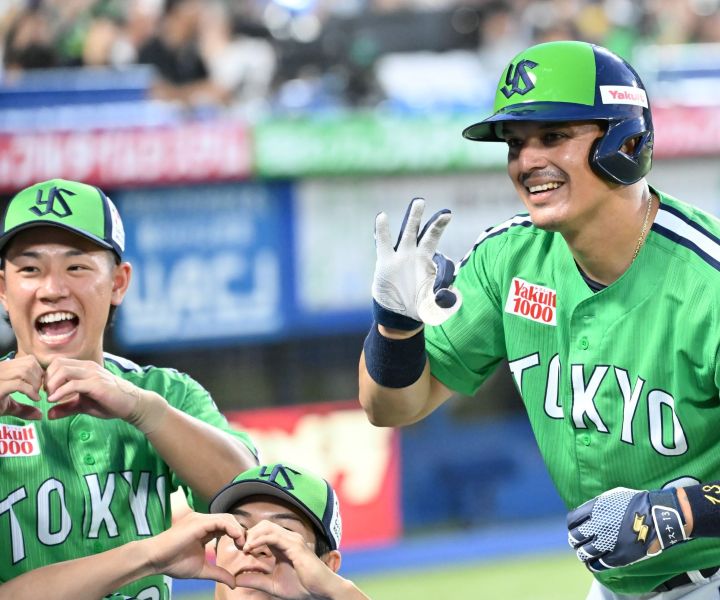 BaseBallMOnline's tweet card. 7月27日(日)　ヤクルト3-2中日(16回戦、神宮、観客数27,917人)今季最長の6連勝。初回、オスナの適時二塁打で先制、逆転を許す展開も4回裏にオスナの6号ソロ、伊藤琉偉…。野球専門誌「週刊ベースボール」がプロ野球･高校野球･大学野球･社会人野球･ドラフト注目選手の最新情報をお届けします。