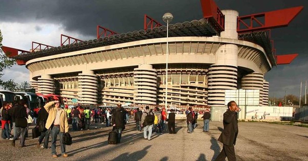 MChannel1899's tweet card. Il consigliere ed ex assessore regionale Gallera dice: “E' dal 2019 che ritengo che vada costruito un nuovo stadio quindi lo spero