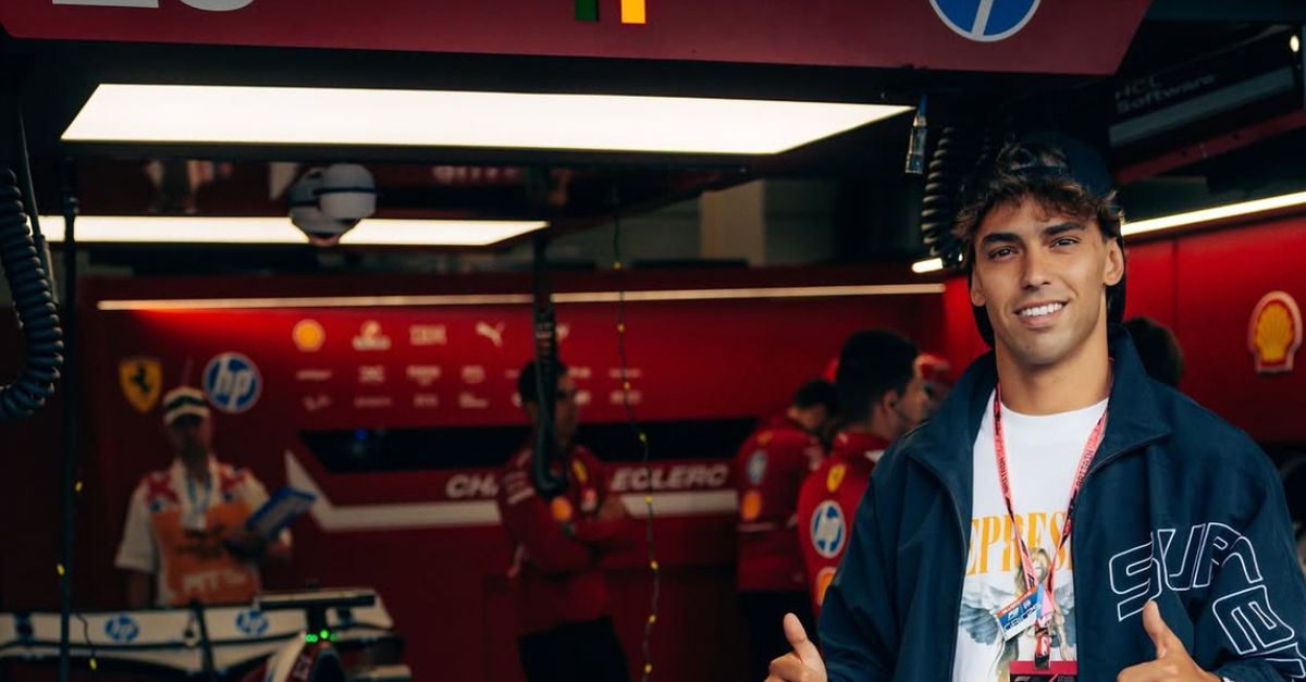 davide_capano's tweet card. Joao Felix criticato da Jen Mendelewitsch: "E' una macchina da soldi". L'agente FIFA condanna la scelta dell'Al Nassr.