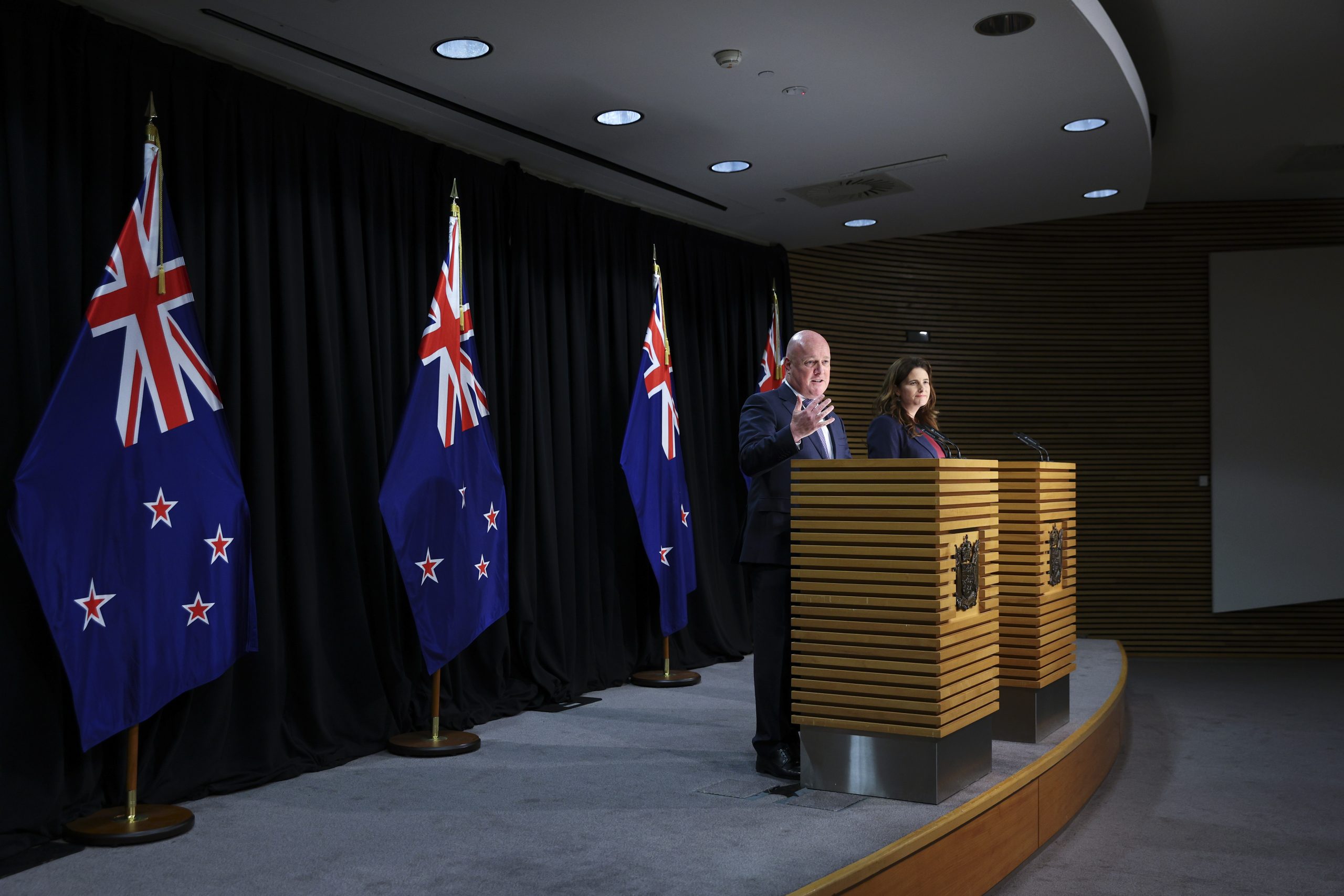 marcdaalder's tweet card. Analysis: Despite the Government's talk about tax cuts and falling interest rates, a majority of Kiwis say the country is going the wrong way.