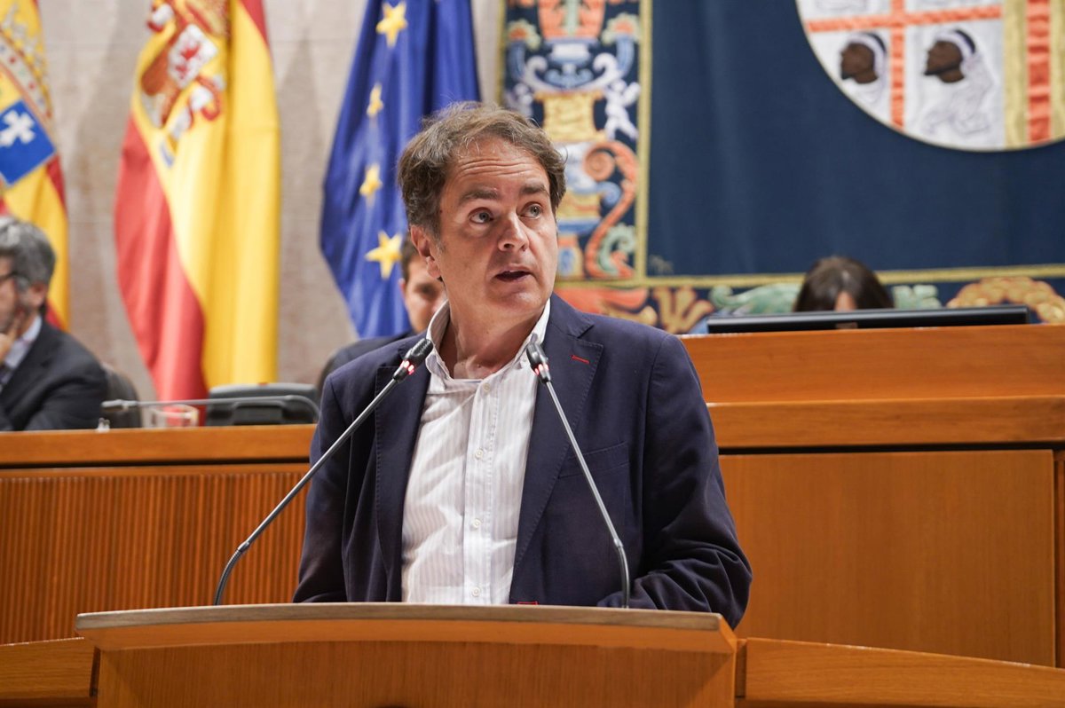 ep_aragon's tweet card. El consejero de Hacienda, Interior y Administración Pública del Gobierno de Aragón, Roberto Bermúdez de...