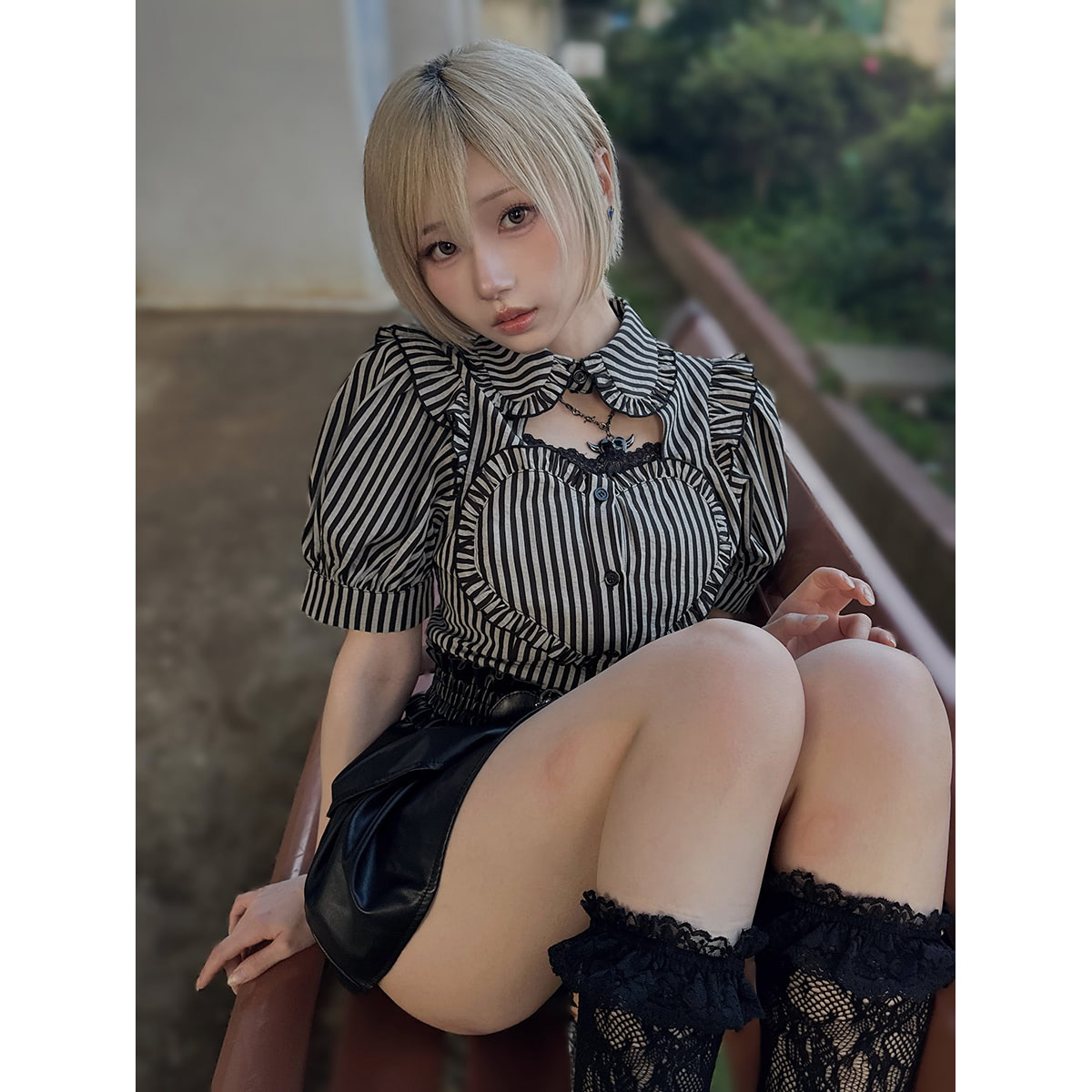 entamenext's tweet card. 「人生で絶対にないと思っていたから奇跡みたいな経験でした」──1ヶ月前の出来事をそう振り返るのは、人気コスプレイヤーの月海つくね。6月は国境を超えて香港のイベントに参加、沖縄ではファッションショーでランウェイを歩いた。彼女の活動を追う連載第