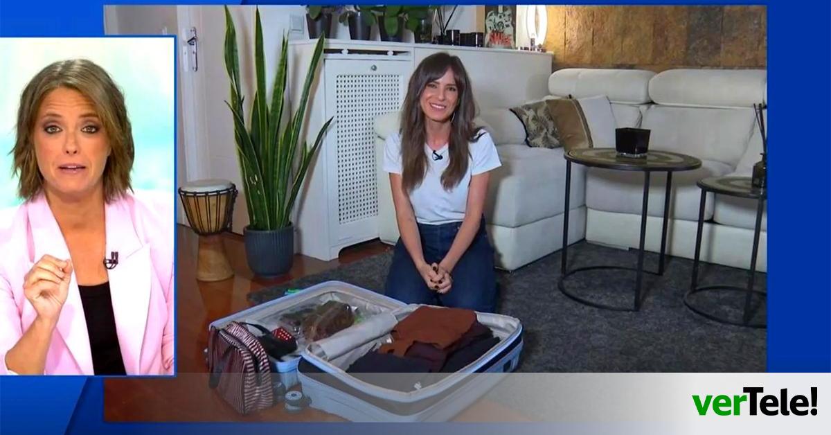 Vertele's tweet card. La presentadora de Informativos Telecinco Fin de Semana, María Casado, se despidió este domingo por vacaciones cediendo los mandos a Carmen Corazzini, que le cogerá el relevo las próximas semanas