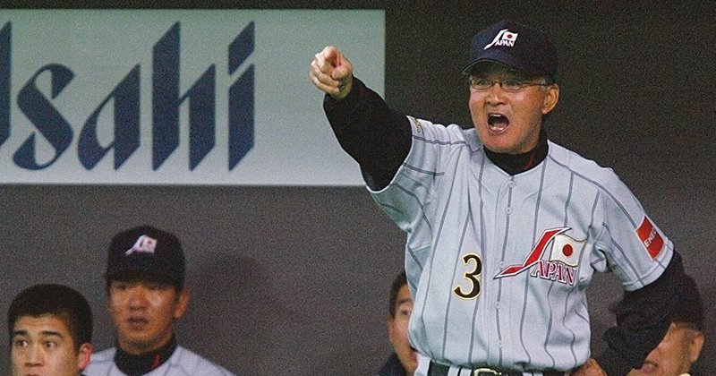 numberweb's tweet card. 　2003年11月5日、札幌ドーム。試合前のロッカールームは重い沈黙に包まれていた。日本代表のユニフォームに袖を通した選手たちのある者は目を瞑り、ある者は虚空を見つめて、その重圧…