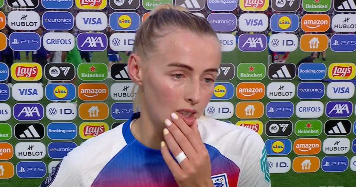 Metro_Sport's tweet card. England hero Chloe Kelly criticised for 'cocky gesture' during Euro 2025 final