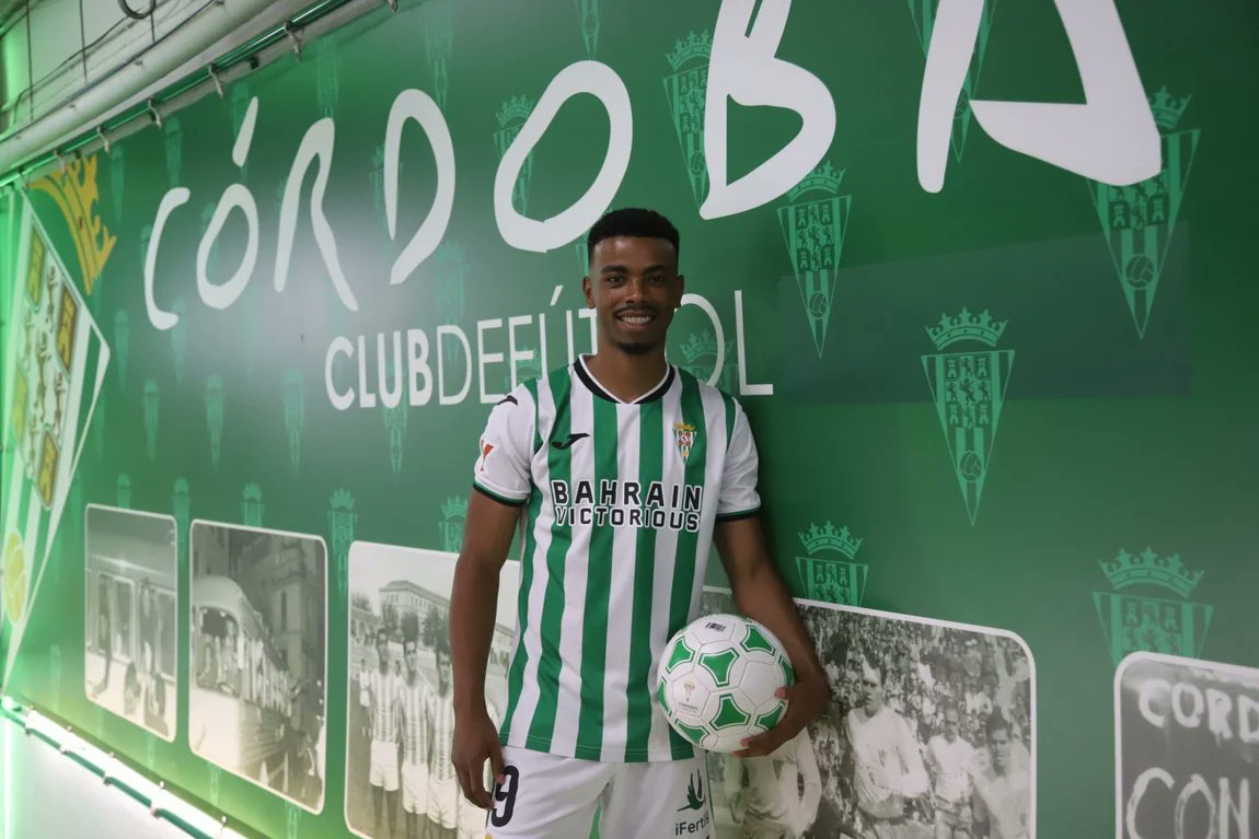 FondoSegunda's tweet card. La llegada de Dalisson al Córdoba ilusiona, debido en gran parte a las coincidencias con Charles Dias, ex jugador del equipo hace 15 años.