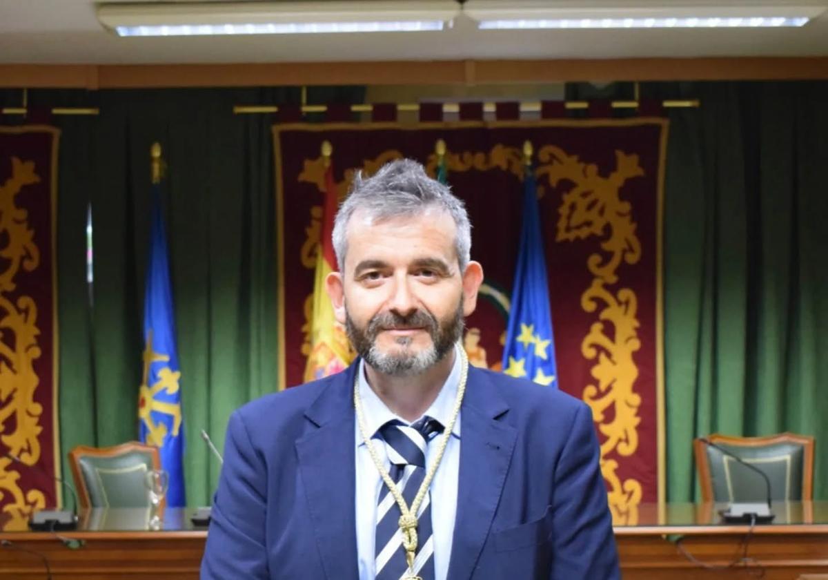 ideal_granada's tweet card. El edil del PP ha muerto de un infarto esta pasada madrugada, según han informado sus compañeros de filas