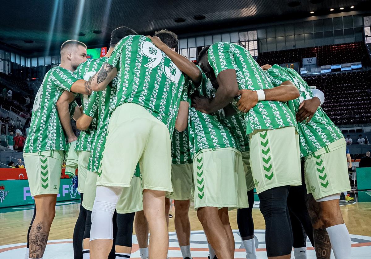 ideal_granada's tweet card. El club reclama «su inmediata afiliación» a la máxima categoría nacional de baloncesto mediante medidas cautelares después de que el organismo ofreciese su plaza al Covir