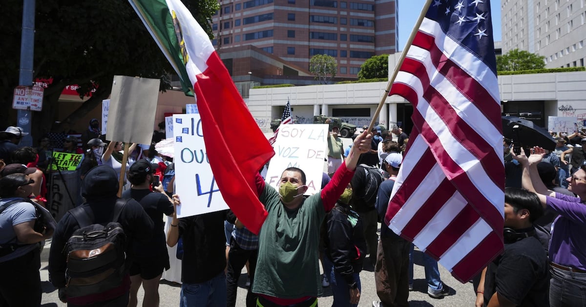 almorenoal's tweet card. La opinión negativa de los mexicanos sobre Estados Unidos se debe al discurso antimexicano y a los aranceles impulsados por Donald Trump, señala encuesta de El Financiero.