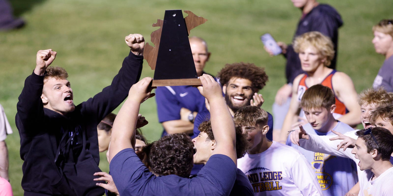 LSJNews's tweet card. Success for Comets included record run to state semifinals in lacrosse.