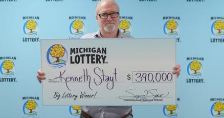 ABC12WJRT's tweet card. Kenneth Stayt of Fenton matched all five white balls in the July 19 drawing to win $25,000 per year for life, but he chose to accept his prize as a