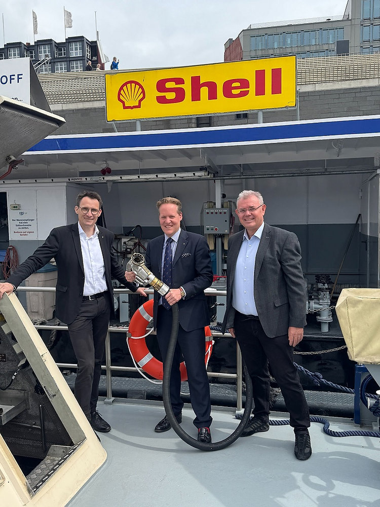 BiobasedDiesel's tweet card. Hamburg Fleet is trialing the use of 100 percent renewable diesel produced by Shell on three of its vessels.