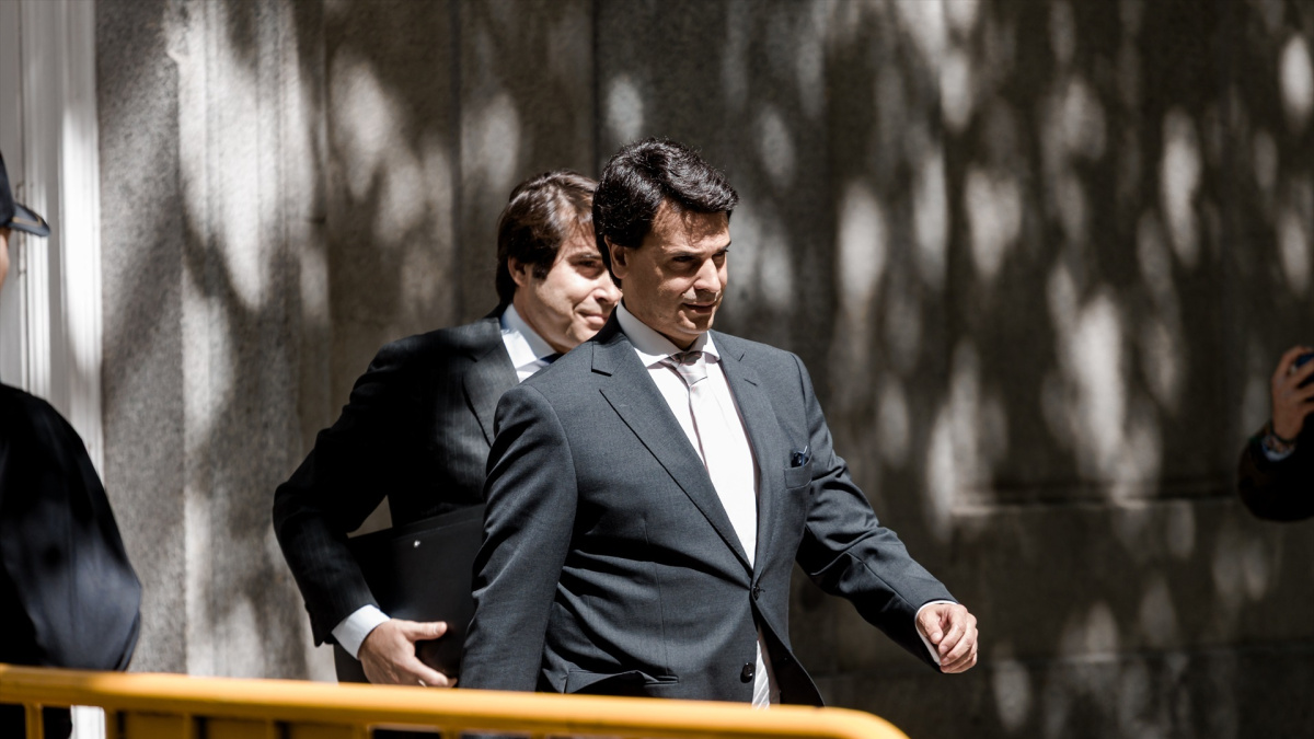 IgnacioTre32885's tweet card. Considera, al igual que la Fiscalía, que Alberto González Amador cometió los delitos de fraude y falsedad para evadir 350.000 euros en su liquidación del impuesto de sociedades de los ejercicios de...