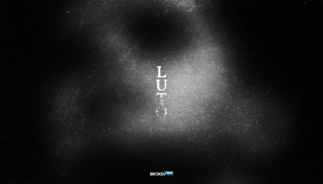 Zona_checkpoint's tweet card. Luto, el juego de terror psicológico de Broken Bird Games, disponible desde el 22 de julio para PC, XBOX Series X|S y PS5, ofrece una experiencia introspectiva sobre la pérdida y fobias. Con una du…