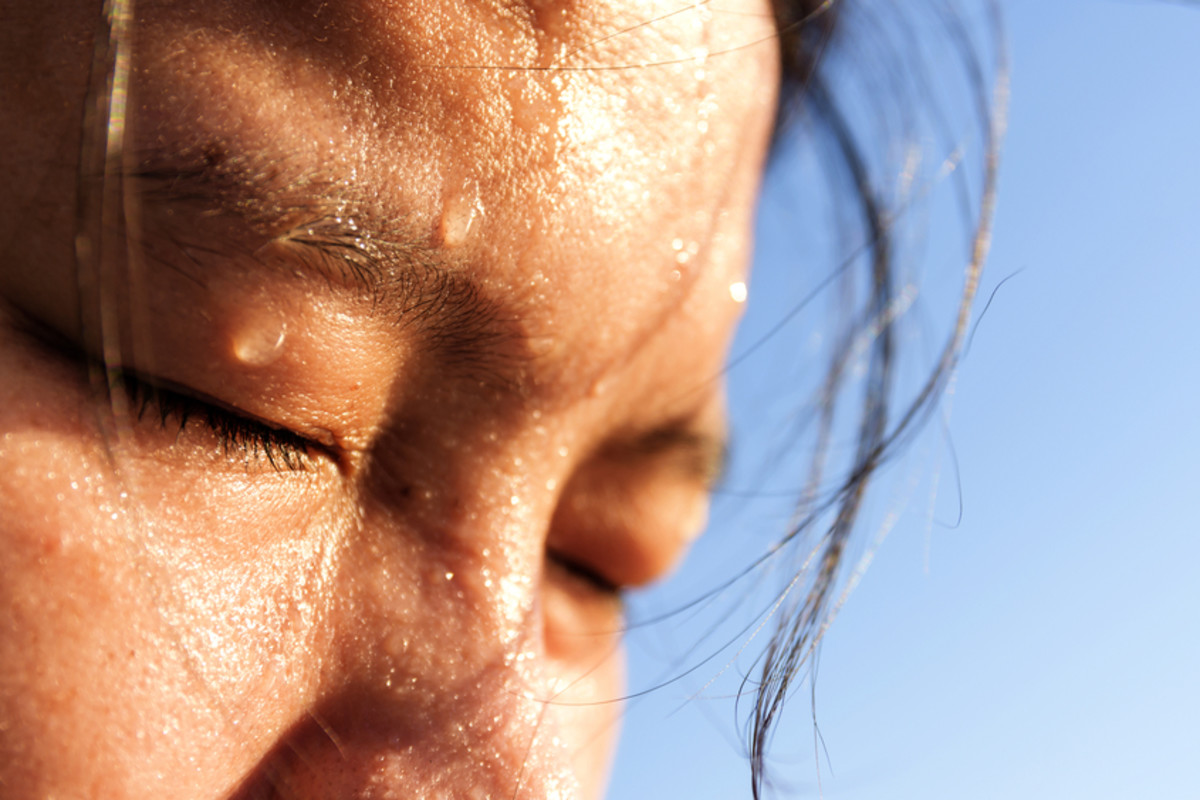 DiscoverMag's tweet card. Learn how sweat emerges from the skin, a process that has important implications for human health, textiles, and technology.