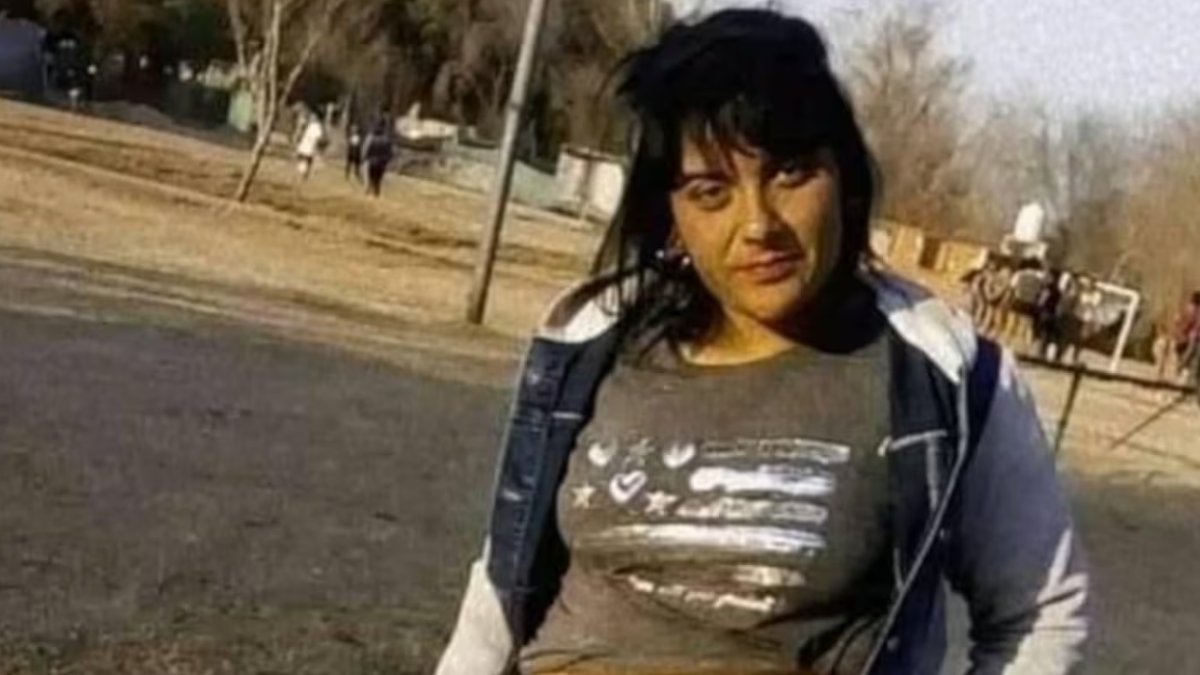 AiredeSantaFe's tweet card. Familiares y amigas de Brenda la despidieron en redes con dolor y frases que apuntan a un pasado conflictivo. El hallazgo del cuerpo y las hipótesis del crimen.