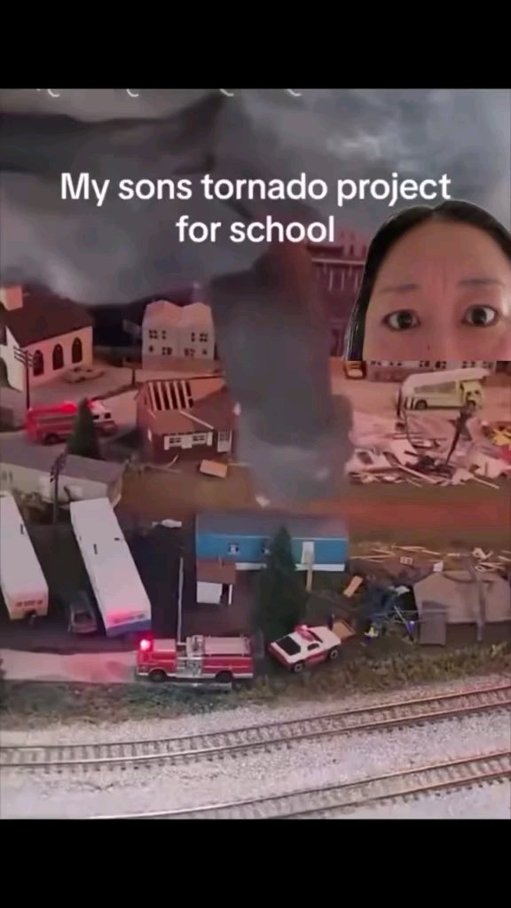 Realmo52's tweet card. Dwire @Dwire18 has created a short video on Clapper | Credit: #EdizaFerris. #Funny #Meme #Tornado #Viral