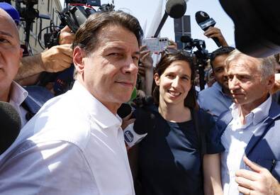 VIGELLI's tweet card. La tela che Elly Schlein sta tessendo per arrivare a uno schieramento di "campo largo" in vista delle elezioni regionali in Toscana, viene stracciata dal Movimento 5 Stelle. I gruppi territoriali M5s...