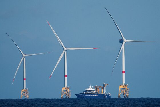 GregMercerGlobe's tweet card. A proposed wind farm, dubbed Nova East Wind, would consist of 20 or more floating turbines with a combined generating capacity of 400 megawatts