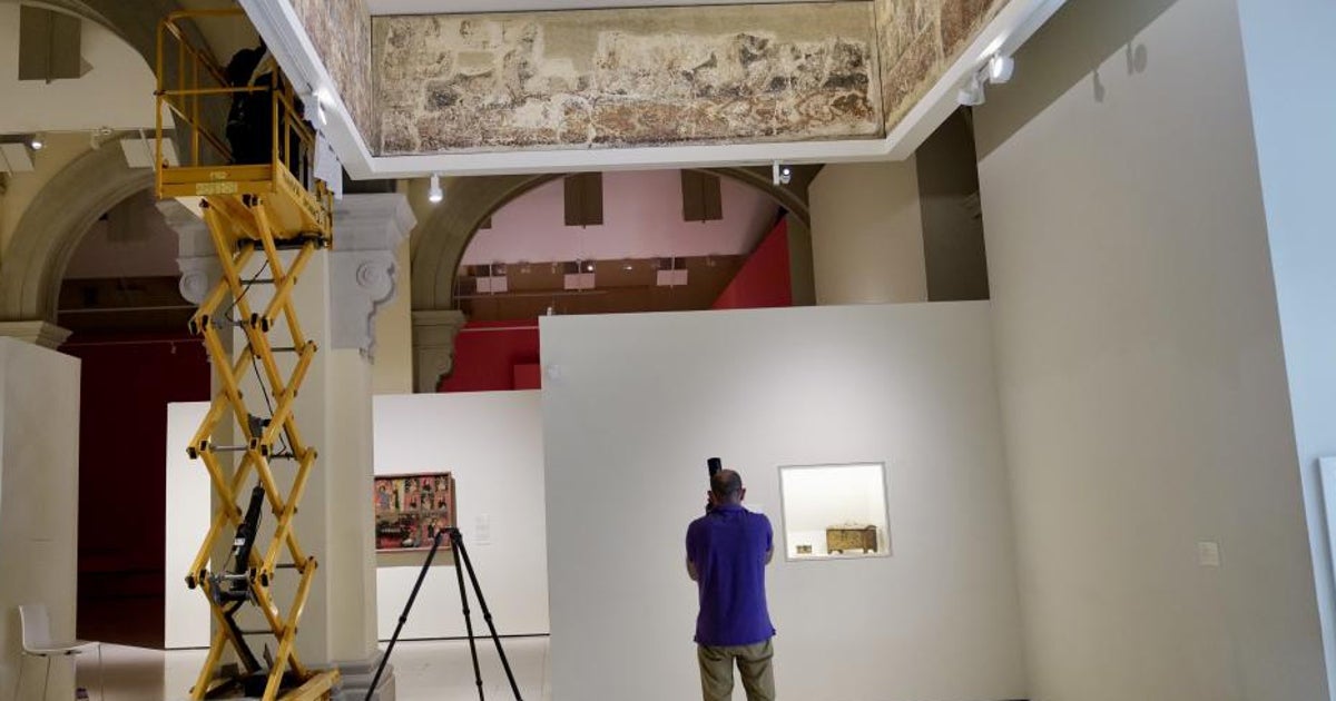 ABC_Cultural's tweet card. El equipo de tres técnicos expertos del Gobierno maño, liderados por la restauradora Natalia Martínez de Pisón, han accedido al museo a las 10.50 horas y han comenzado las tres jornadas de trabajo