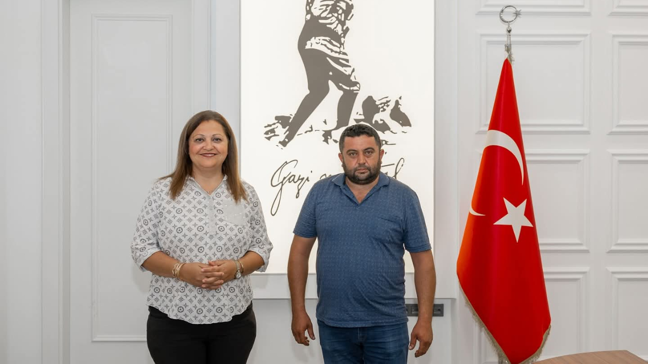 AfyonTurkeli's tweet card. Afyonkarahisar Belediye Başkanı Burcu Köksal, Cumhuriyet Halk Partisi Karaadilli Belde Başkanı Gökhan Güngör ile bir araya geldi.