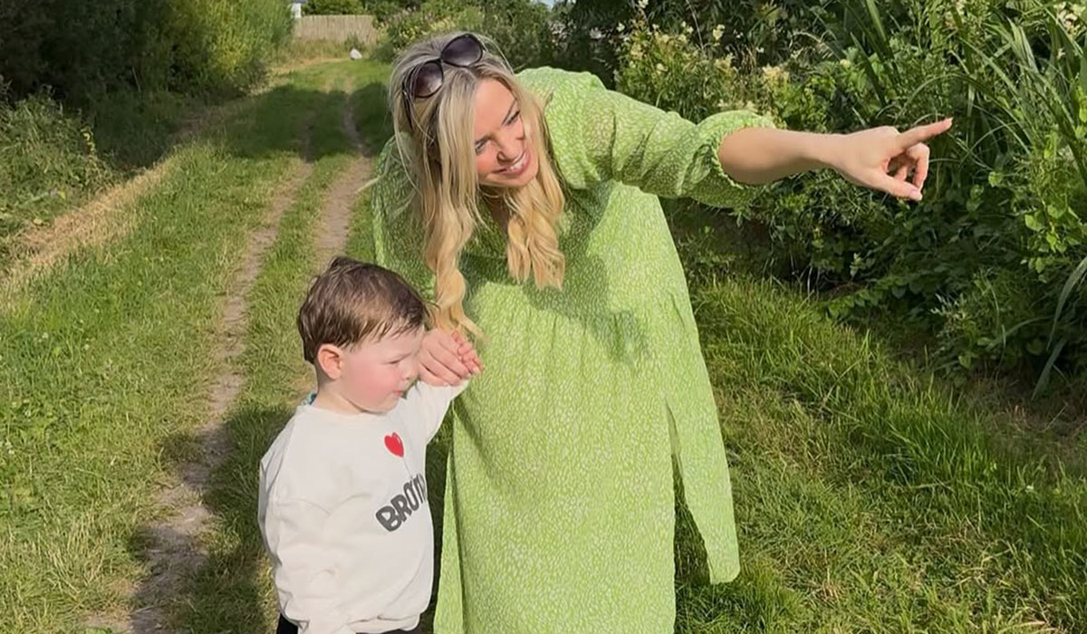 EVOKE's tweet card. Anna Geary revealed that she is expecting her second baby and admitted that she was blown away by the reaction she got after breaking the news.