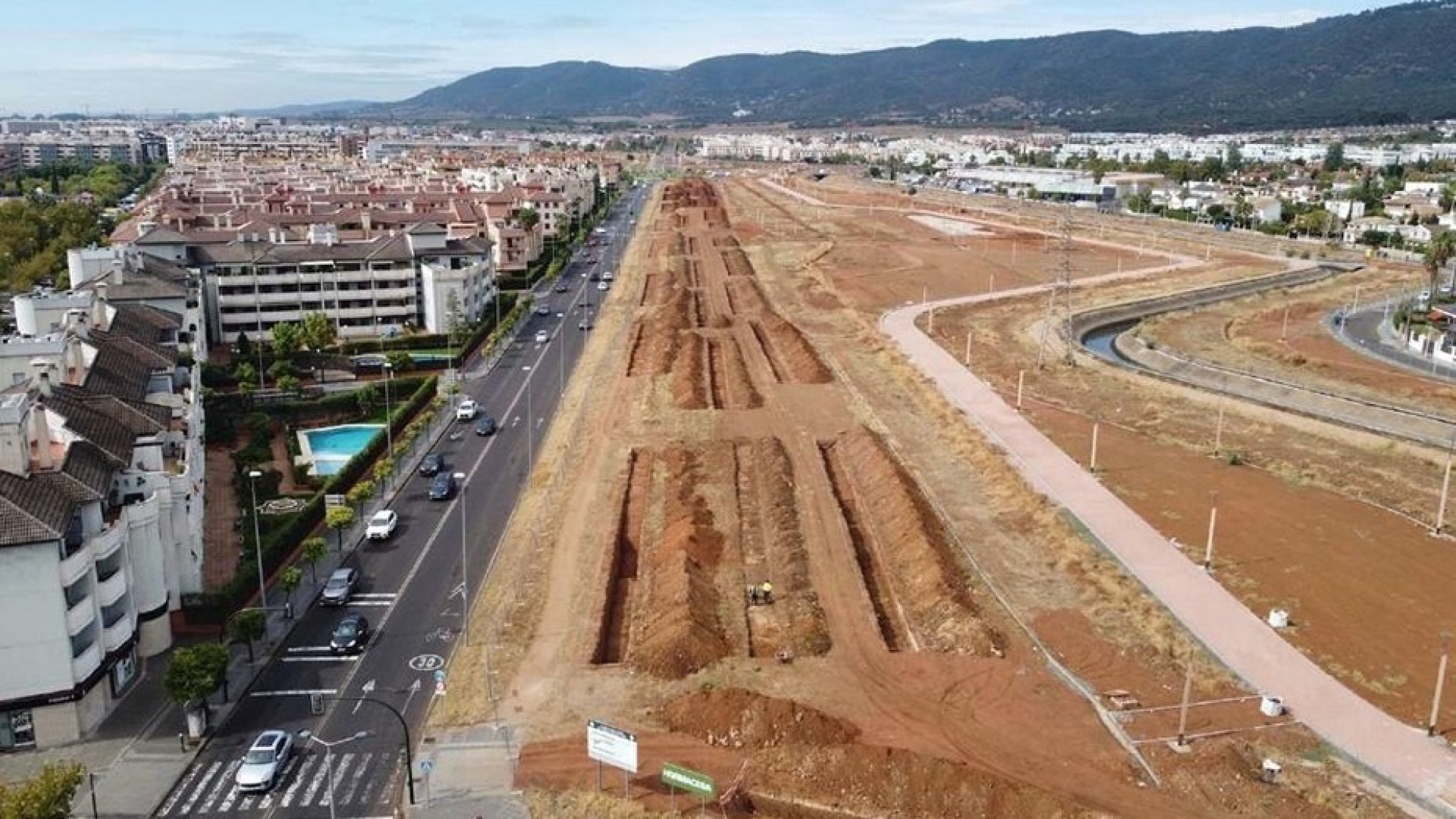 TRECE_es's tweet card. Los arqueólogos creen que podría tratarse de la desaparecida basílica de Santa Eulalia, una referencia hasta ahora solo conocida por fuentes escritas
