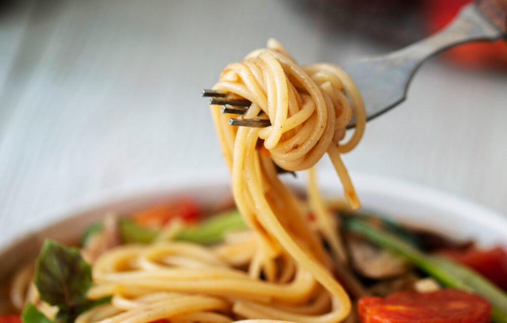 trailrunnermag's tweet card. Get advice on how to properly prep your stomach during your final taper week.