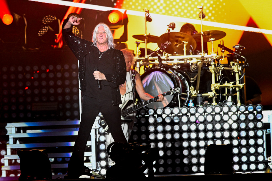 DominicTardif's tweet card. Dimanche soir, le chanteur de Def Leppard Joe Elliott a imploré le Bon Dieu du beau temps afin que les plaines d’Abraham demeurent au sec. Mais comment se plaindre quand la pluie se met à tomber en...