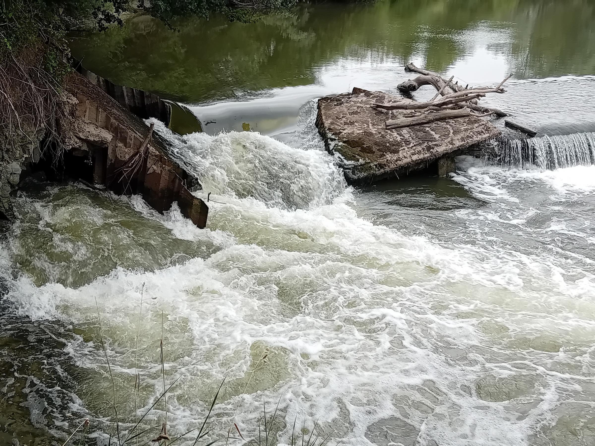 glosgazette's tweet card. A “collapsed” River Severn weir does not pose a risk to navigation according to canal bosses as they review whether repair works will be needed.