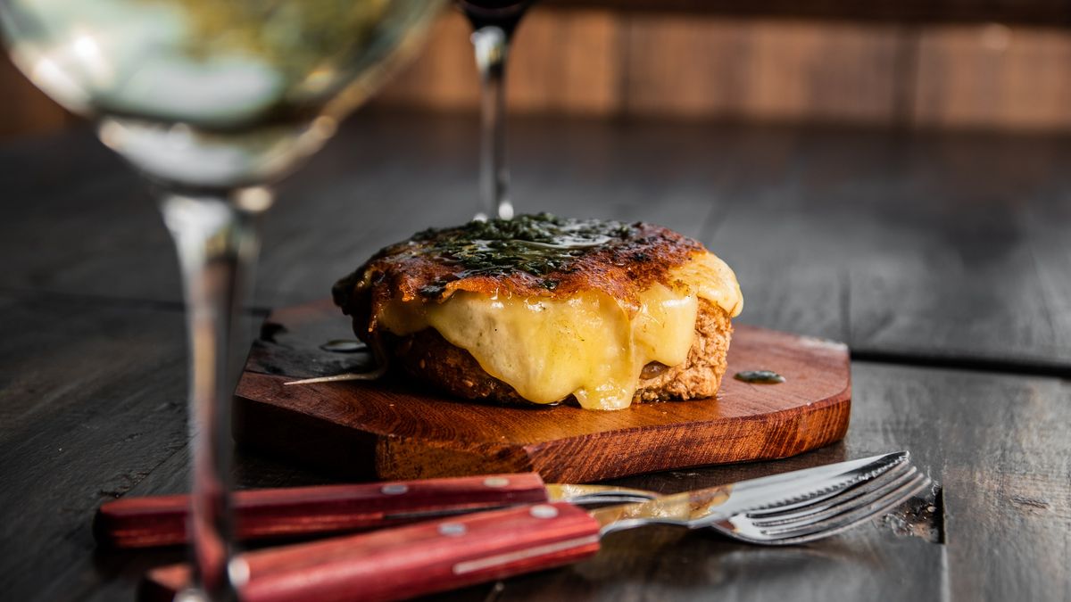 minutounocom's tweet card. Con dos sucursales en Buenos Aires, este sitio se convirtió en uno de los más prestigiosos del circuito gastronómico. Los detalles en la nota.