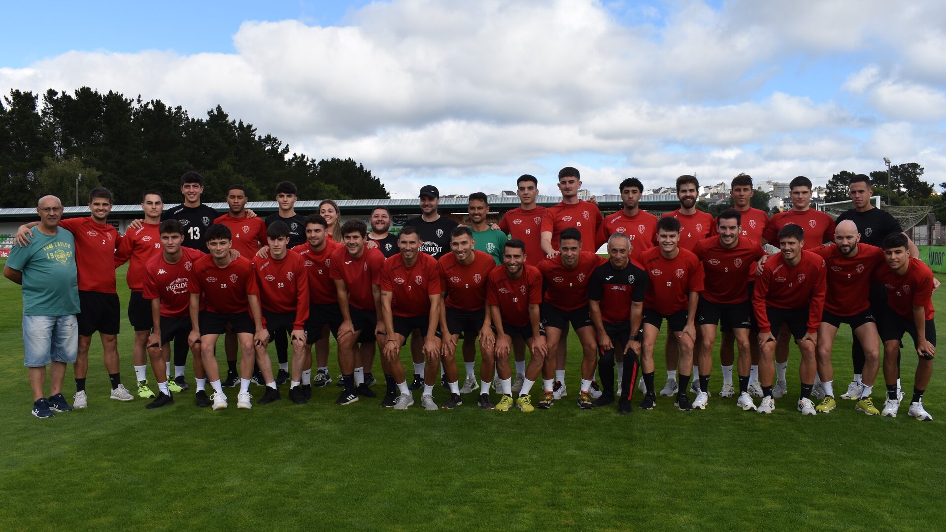 elprogreACHAIRA's tweet card. El cuadro rojiverde arranca la pretemporada con 13 renovaciones, tres fichajes, nueve jugadores del filial y dos juveniles que suben de categoría