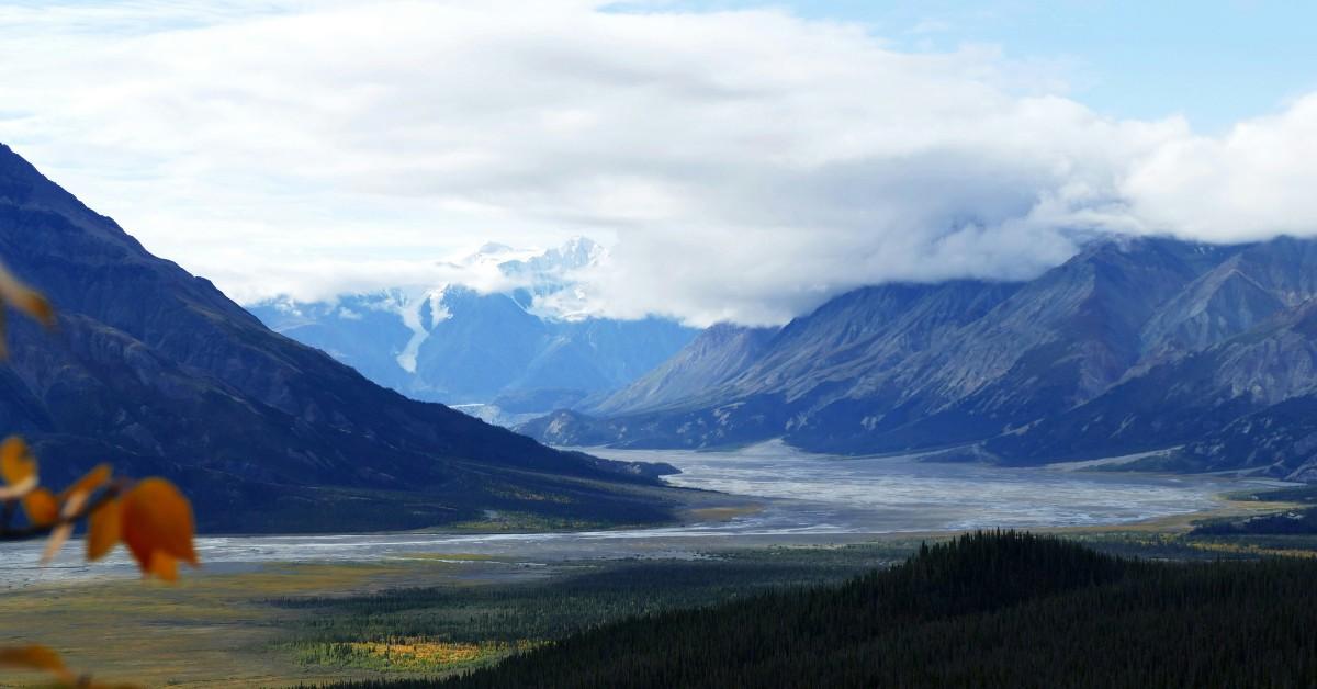 GreenMatters's tweet card. A 2025 study has researchers warning that the Tintina fault line has been showing earthquake activity in Canada, prompting concerns about its future.