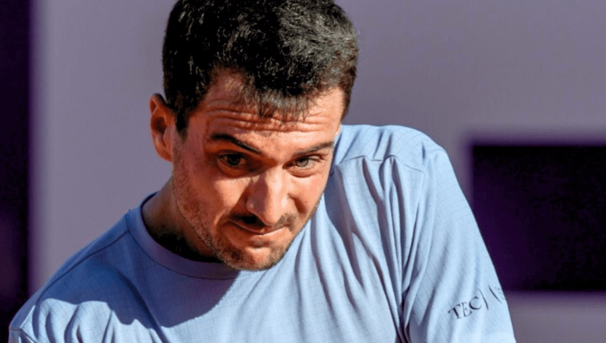 Estadio_ED's tweet card. En la primera ronda cayó el español Pedro Martínez pero Jaume Munar superó al tenista local Dan Martin. Los siguientes en saltar al Masters 1000 de Canadá serán Carballés y Carreño