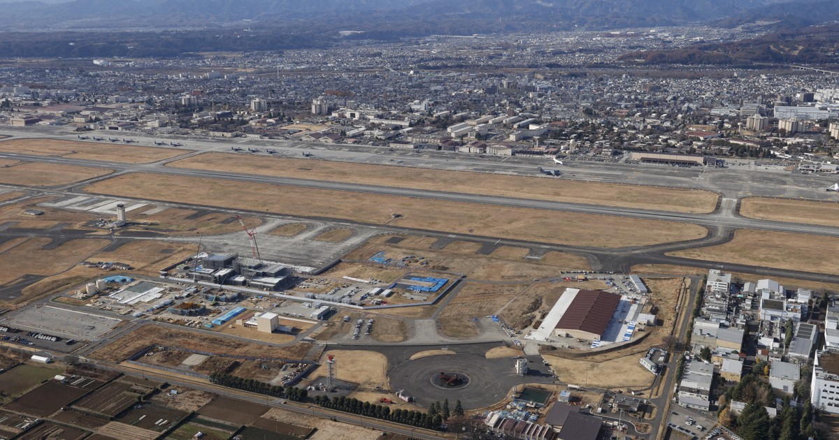 ktaro38's tweet card. 　欧州で、有機フッ素化合物（PFAS）の規制を強化する動きが進んでいる。 　水や油をはじき、熱に強い性質からフライパンのフッ素樹脂加工や衣服のはっ水処理、泡消火剤などに使われてきた。自然界で分解されにくく「永遠の化学物質」とも呼ばれ、一部はがんなどの健康被害との関連も指摘される。