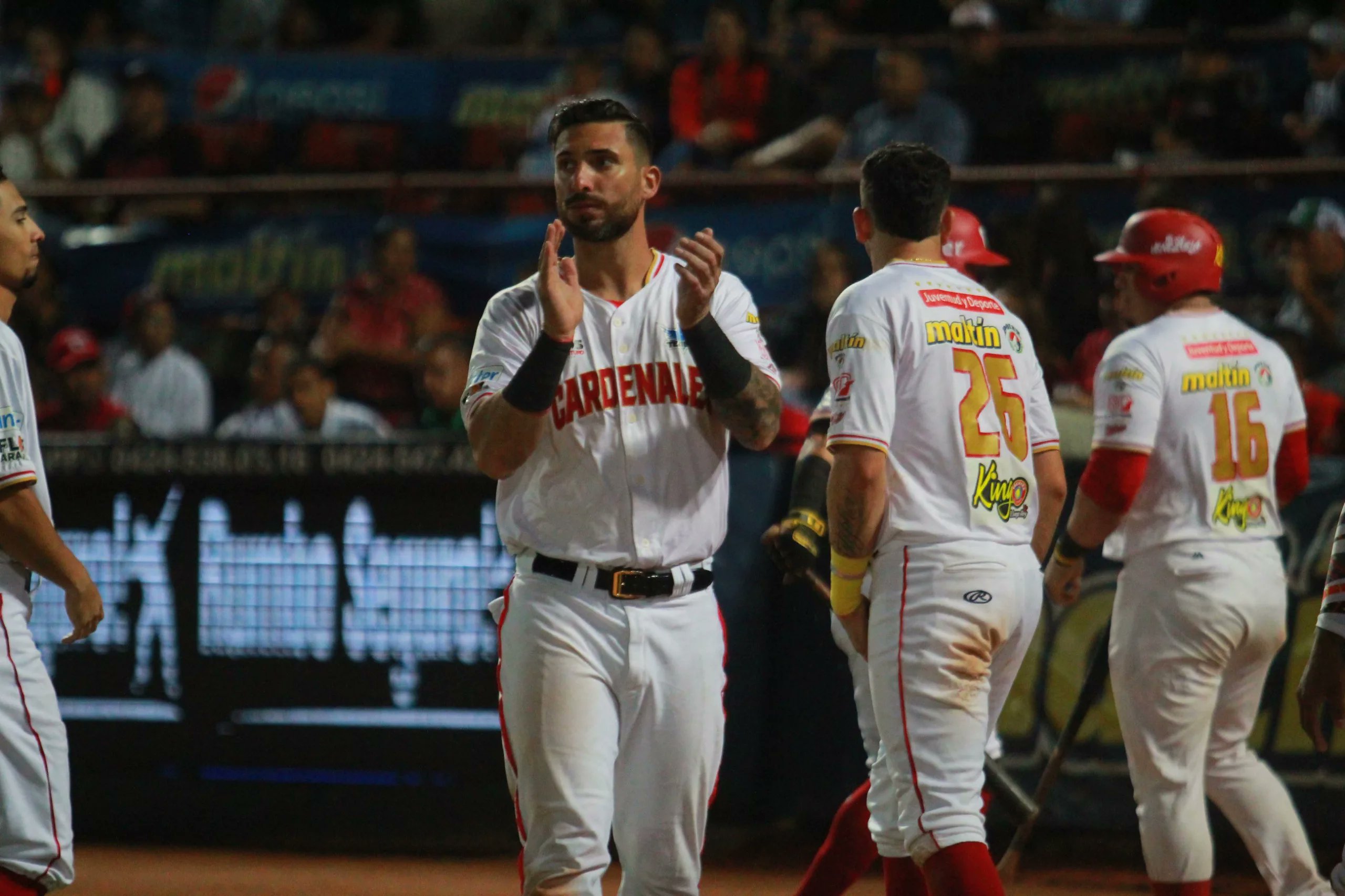 laprensalara's tweet card. El alto mando de los Cardenales de Lara confirmaron a Rangel Ravelo como el primer importado