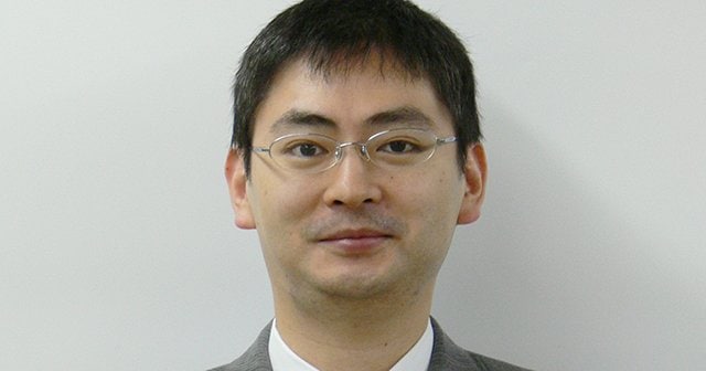 numberweb's tweet card. 「羽生世代」の棋士たちと奨励会入会が同期ながら当初は落ちこぼれ、「ジャニーズ系棋士」と呼ばれたほどの端整な容貌、21歳・四段で初タイトルの王位を獲得など――郷田の公私にわたるエピソードを、田丸昇九段が紹介する。