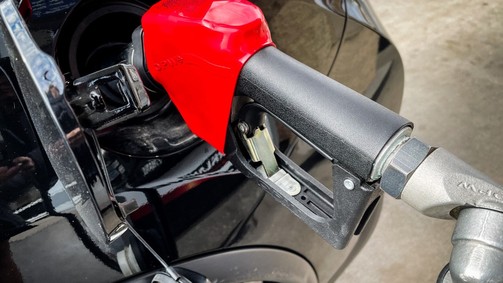 billberrienwi's tweet card. (WLUK) --Average gas prices in Green Bay have fallen 5.6 cents per gallon in the last week, averaging $2.82/g today, according to GasBuddy.Neighboring areas a