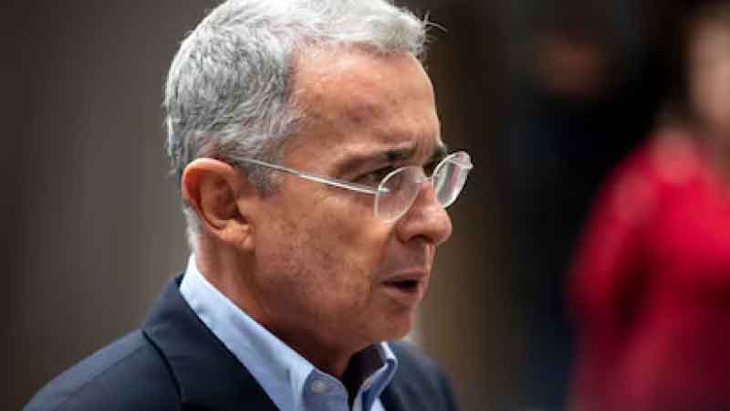EltrinoCo's tweet card. Primer expresidente condenado: Álvaro Uribe culpable por soborno en actuación penal