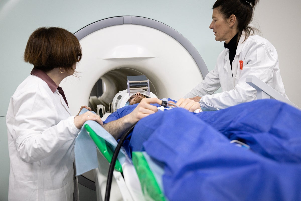 loft_lab's tweet card. Researchers recommend that patients not take certain supplements before taking an MRI