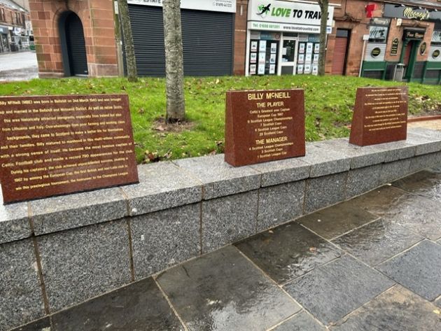 CelticStarMag's tweet card. The final leg of my Celtic history day, last weekend, concluded in Bellshill. I left Kilsyth and 25 minutes later, found myself parking up beside Billy McNeill's statue. It shows McNeill walking