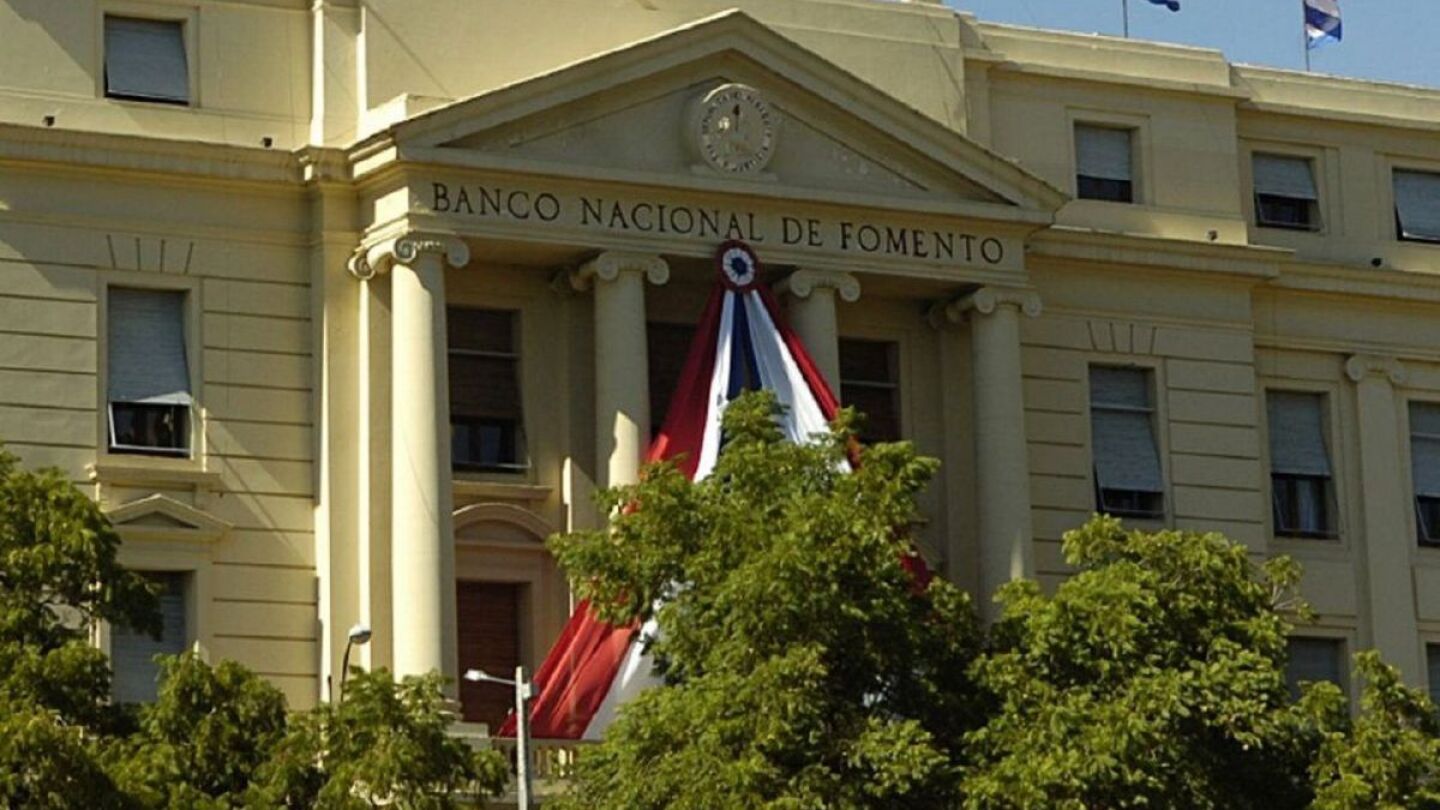 UltimaHoracom's tweet card. Desde el Senado, lamentaron que el Banco Nacional de Fomento esté en conocimiento de los testimonios de las víctimas y aún así se niegue a revocar los descuentos convencionales (no embargados). Piden...