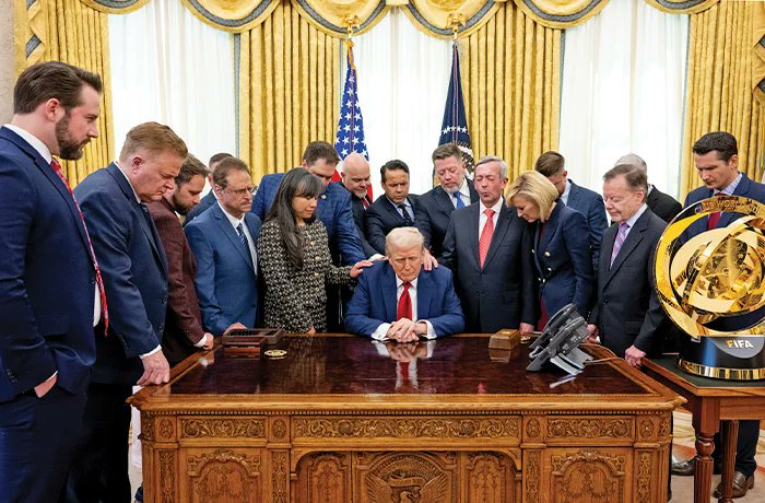 DanRossGoodman's tweet card. Evangelical leaders have unprecedented access to the Trump White House.