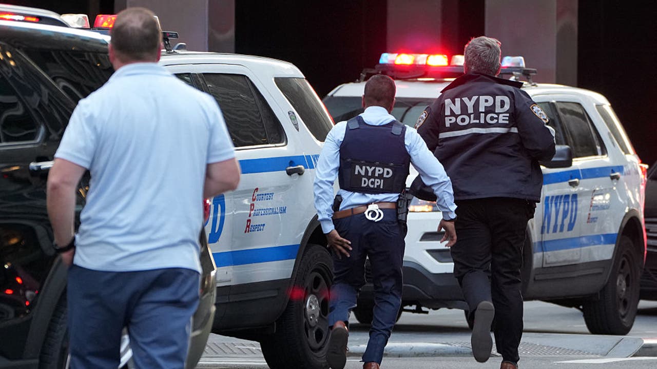 fox7austin's tweet card. Sources say three people are dead, including an off-duty NYPD officer, after a Midtown Manhattan shooting. The suspected gunman, identified as Shane Tamura, reportedly took his own life.