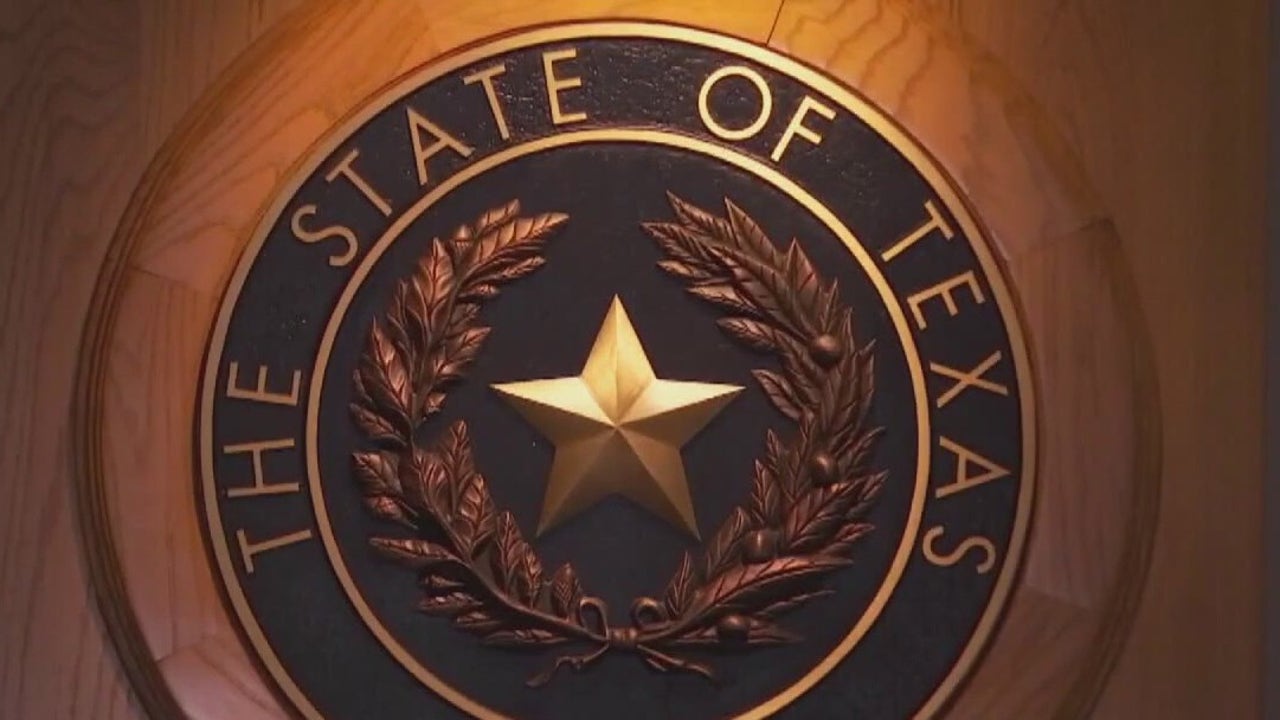 fox7austin's tweet card. Democratic U.S. Congressman Greg Casar is speaking out about the way immigration laws are being enforced in Texas courtrooms.
