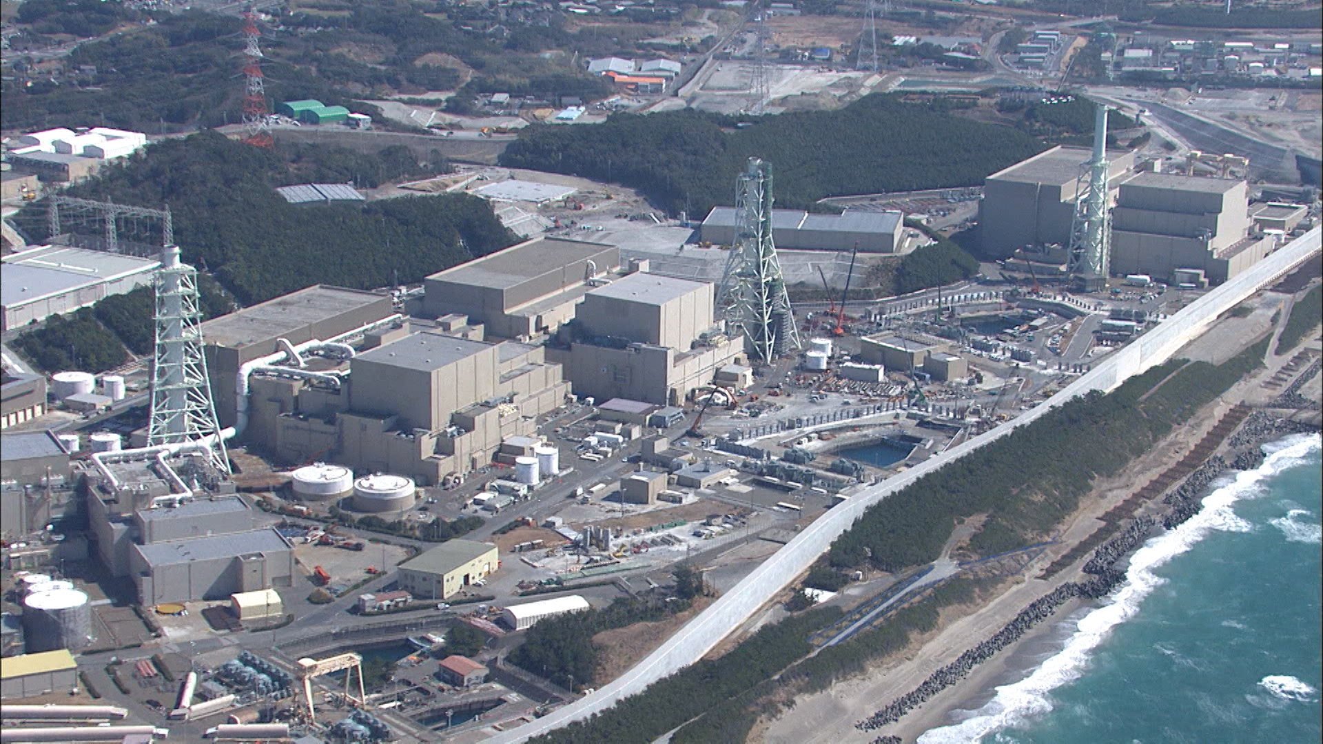 5Te6IA0NzW6JEYj's tweet card. 静岡県掛川市が市民を対象に行ったアンケートの結果、浜岡原発の再稼働を容認する回答が、「稼働停止または廃炉」の回答を3年連続で上回ったことがわかりました。 浜岡原発がある静岡県御前崎市に隣接する掛川